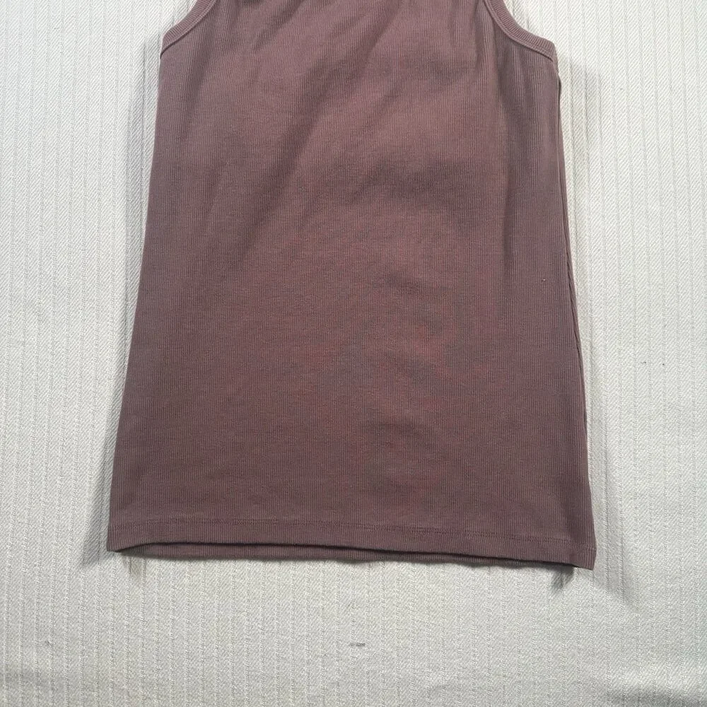 Duluth Trading Co Women Tank Top Medium M Mauve Brown Ribbed No-Yank Scoop Neck